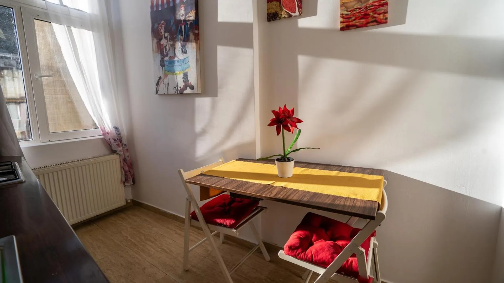 Apartment Downtown, Close To Old Town, Family Friendly - Ivo10 Bucharest