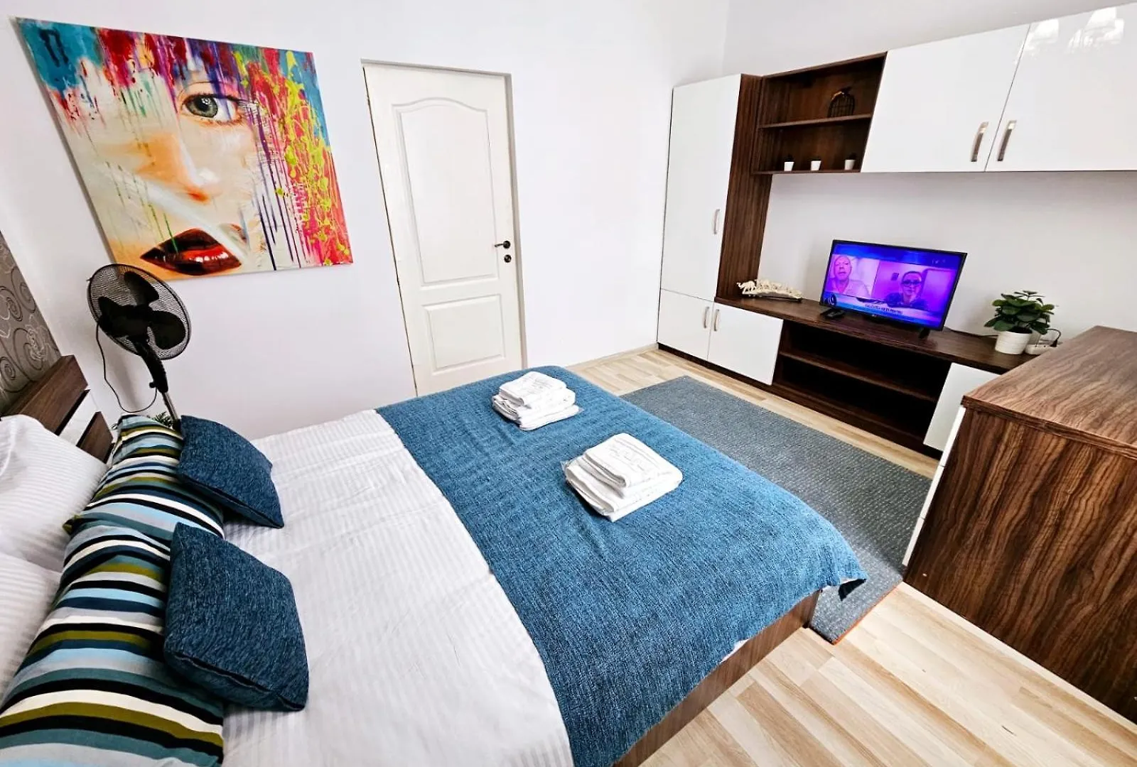 Downtown, Close To Old Town, Family Friendly - Ivo10 Bucharest Apartment