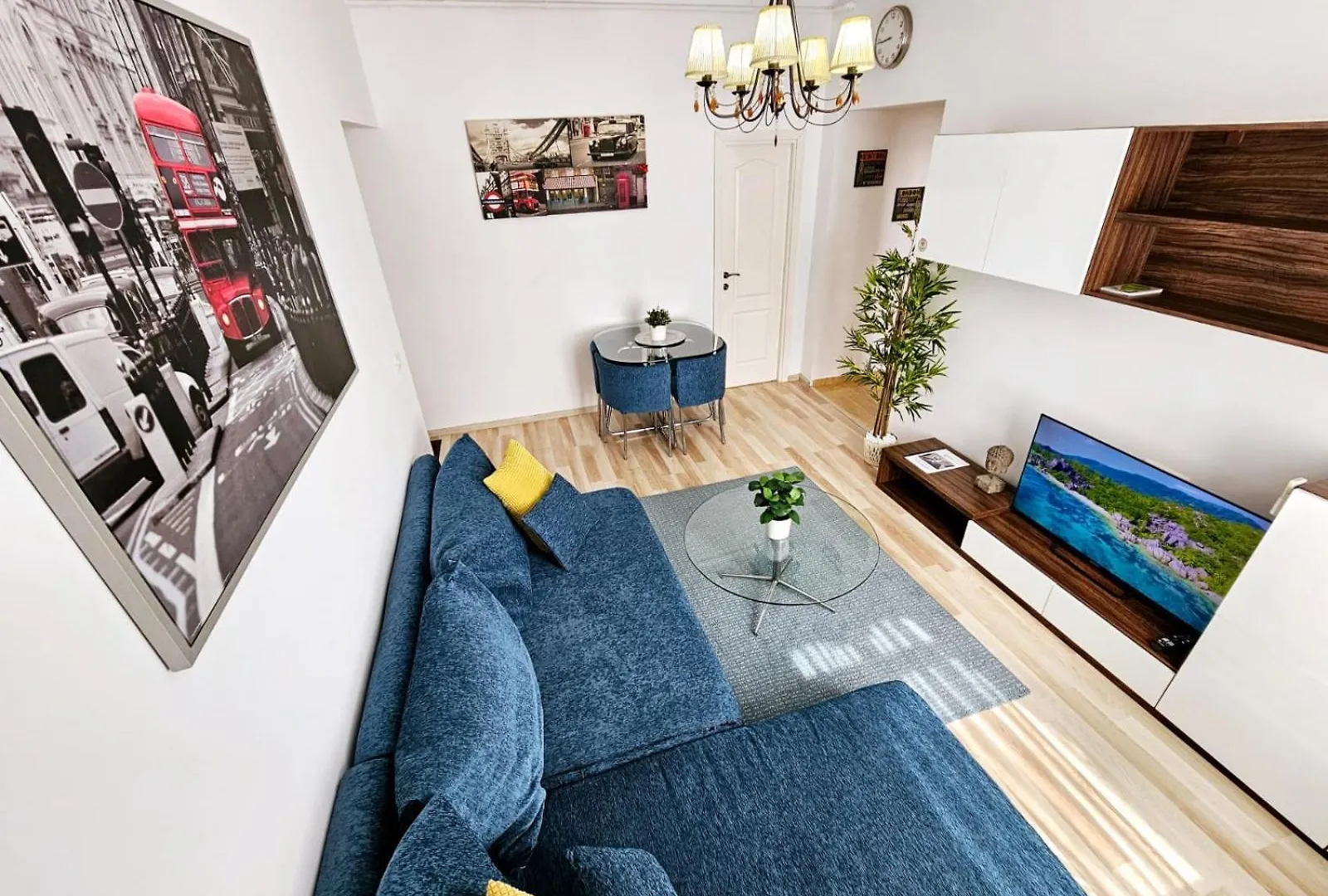 Downtown, Close To Old Town, Family Friendly - Ivo10 Bucharest Apartment